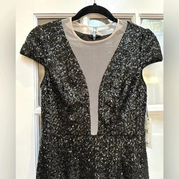 Aidan by Aidan Mattox Cap Sleeve Sequin Plunging Cocktail Dress Size 6 NWT - Picture 6 of 15